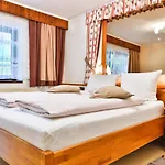ゲストハウス Hotel Pension Residence