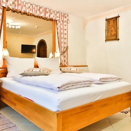 Hotel Pension Residence 3*