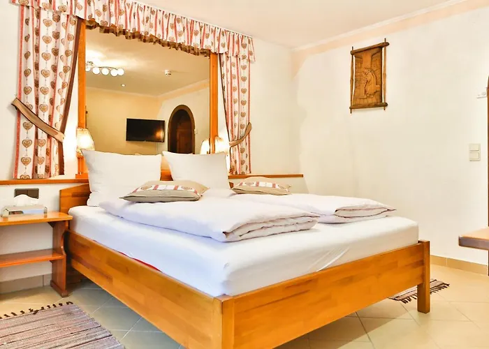 Hotel Pension Residence 3*